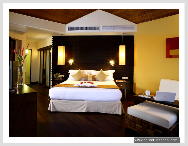 2-8pool villa4.jpg