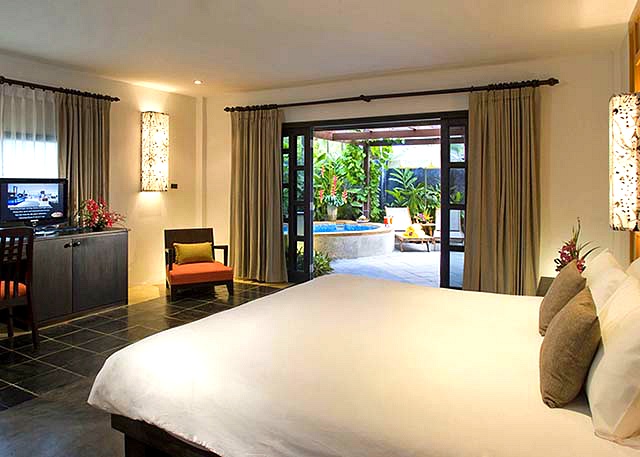 2-8one-bedroom-pool-cabana3.jpg