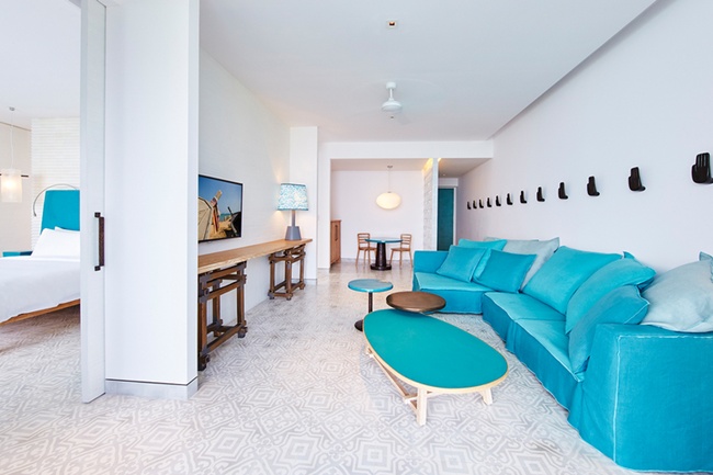CMPY - Bay Pool Suite 7.jpg