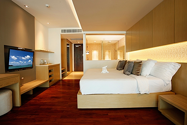 ss-sunset dlx pool access 2.jpg