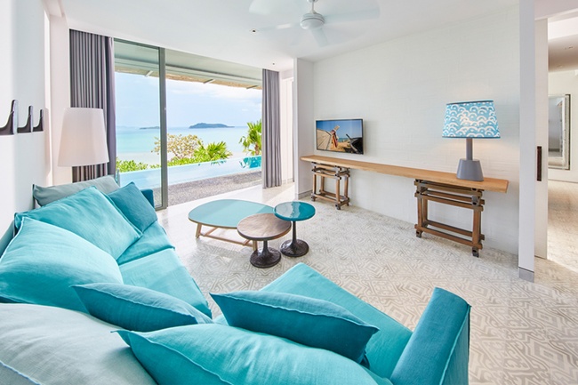CMPY - Bay Pool Suite 8.jpg