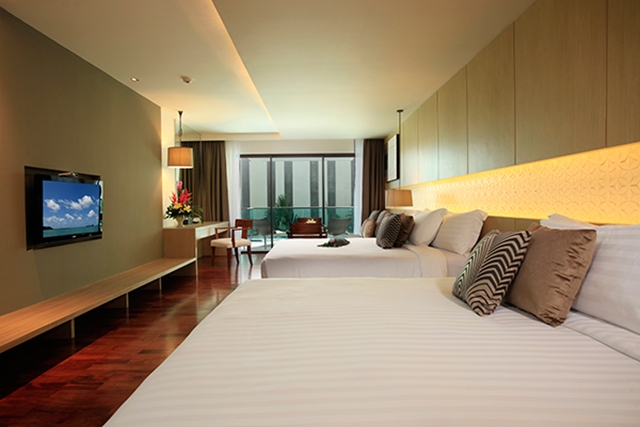 ss-sunset grand dlx pool access 1.jpg